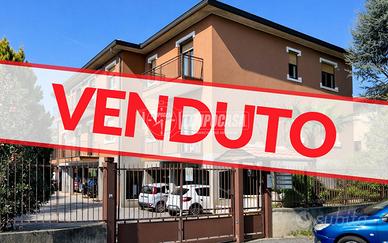 LUMINOSO TRILOCALE CON DOPPI SERVIZI E BOX