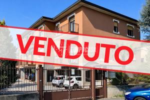 LUMINOSO TRILOCALE CON DOPPI SERVIZI E BOX