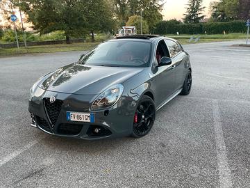 Alfa Romeo Giulietta Quadrifoglio verde