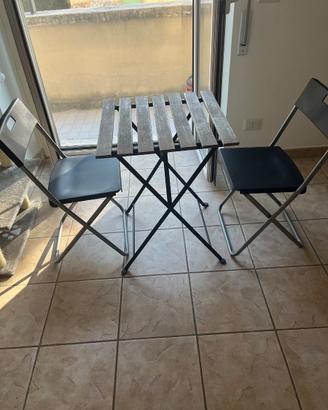 Tavolo + 2 sedie ikea