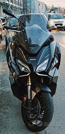 Honda forza 750 travel edition