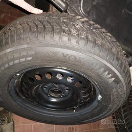 gomme Yokohama 215/55 16 invernali 