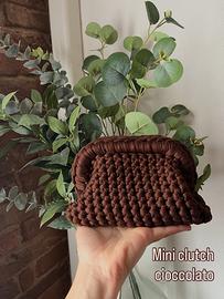 Borsa clutch uncinetto