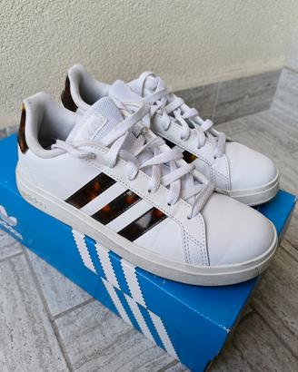 sneakers Adidas n. 36,5