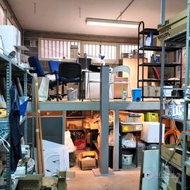 Vendiamo n. 2 box magazzino