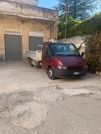 Ford transit con gru