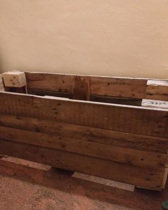Panca in legno con pallet