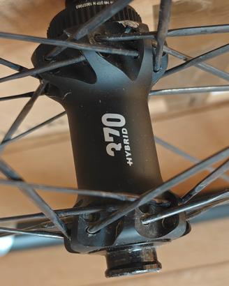 Coppia Ruote DT Swiss HG 1800 Spline 25 (700c)