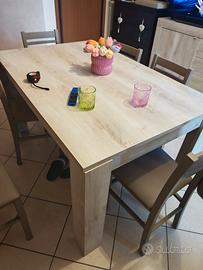 Tavolo da pranzo allungabile