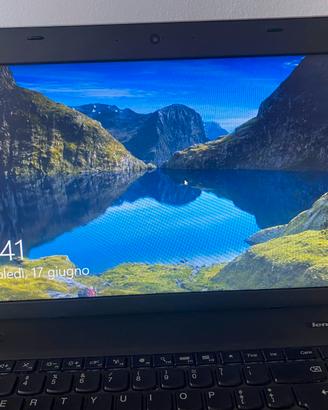 Lenovo ThinkPad - 500GB - Windows 10 Pro
