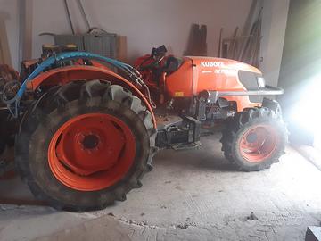 trattore kubota vigneto 