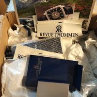 Espositore completo Revue Thommen