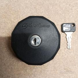 Tappo serbatoio marcato Alfa Romeo