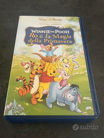 VHS DISNEY “ WINNIE THE POOH”