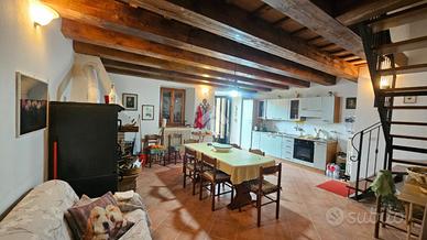 CASA SEMINDIPENDENTE A TAVOLETO