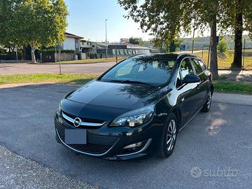 Opel Astra Sport Tourer 1.7 Diesel 130 CV