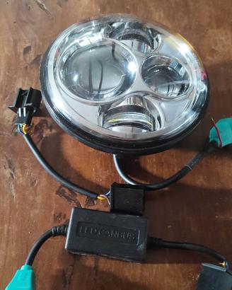 Fanale a led per moto