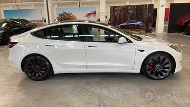 Tesla Model 3 Performance 2021 pompa di calore