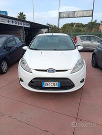 Ford Fiesta 1.4 5 porte Bz.- GPL Titanium