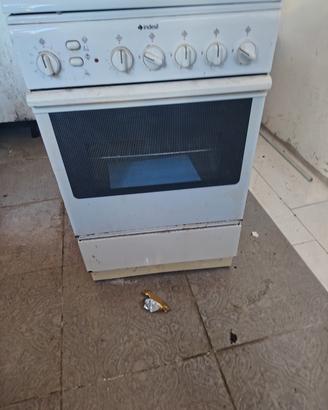 cucina 4 fuochi con forno elettrico 