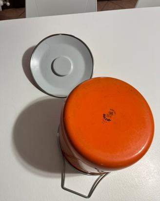 Pentola vintage smaltata Siltal con decorazioni