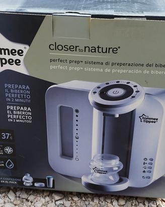 Tommee Teppee prepara latte