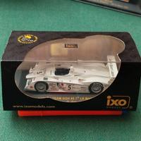 Modellino IXO 1/43 AUDI R8 LE MANS 02 