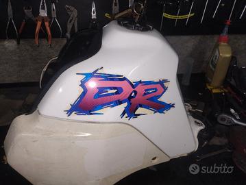serbatoio Suzuki dr 650 