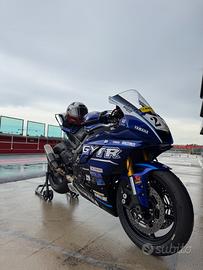 Yamaha r6