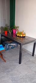 Tavolo da esterno 