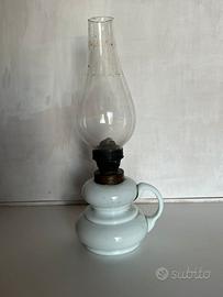 Antica lampada ad olio