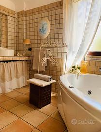 Luminosa villetta con giardino privato