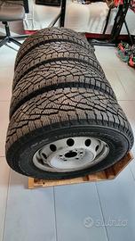 4 gomme chiodate con cerchi  215/70r/15c
