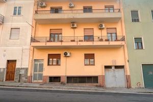 Bilocale con balcone all'ultimo piano