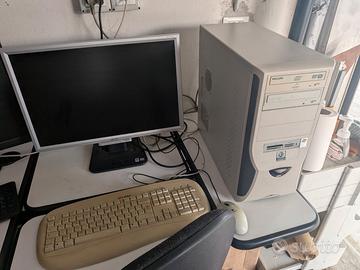 PC Intel Core2 6300 233GB HD
