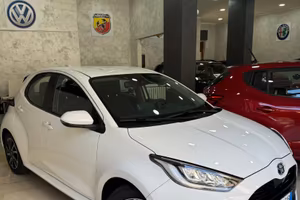 Toyota Yaris 1.5 Hybrid 5 porte Lounge