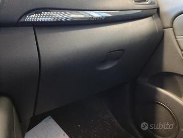 Cassetto portaoggetti RENAULT SCENIC del 2013