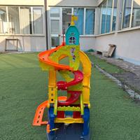 torre macchinine Fisher Price 