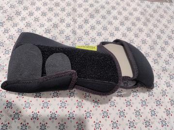 Tutore ortopedico mano sinistra