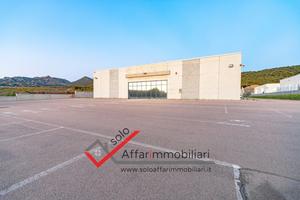 Prestigioso Capannone Commerciale