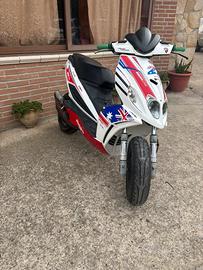 Scooter 50cc f12R ducati corse