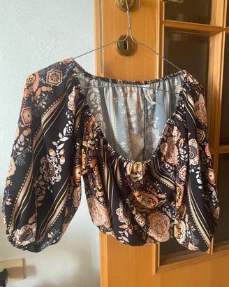 Maglietta corta con maniche lunghe