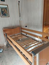 Letto elettrico da degenza per anziani e disabili 