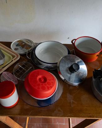 Lotto di pentole oggetti per la cucina