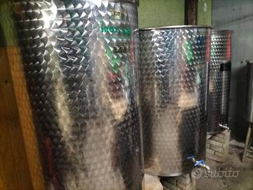 Botti Acciaio Inox 300-400 Litri, Torchio. Cantina