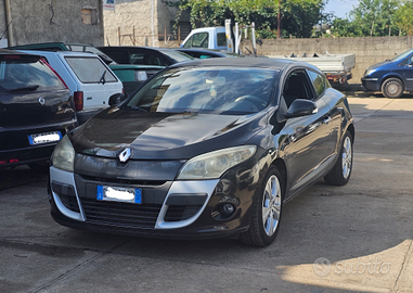 Renault megane III COUPÈ 1.5 DIESEL