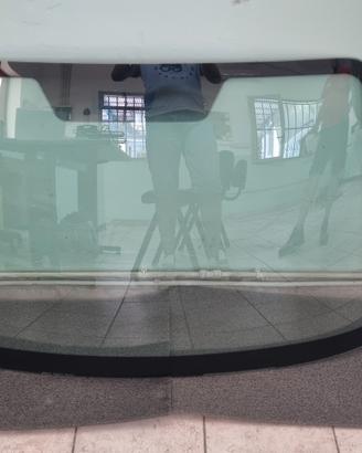 parabrezza nissan micra
