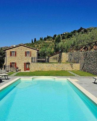 Rustico / Casale di 218 m² con più di 5 locali e b