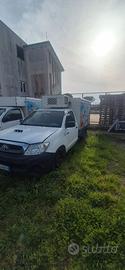 Toyota Hilux con cella frigo per surgelati