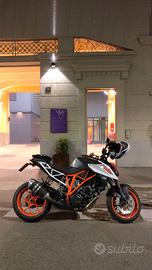 KTM 1290 Super Duke R (2018) - Solo 22.500 km